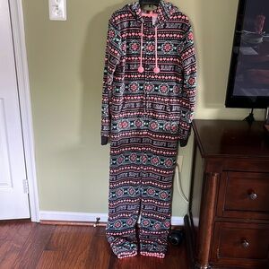 Like NEW SO Intimates Onesie Fleece Pajamas w/Hood. Love & Hearts Theme. Size M
